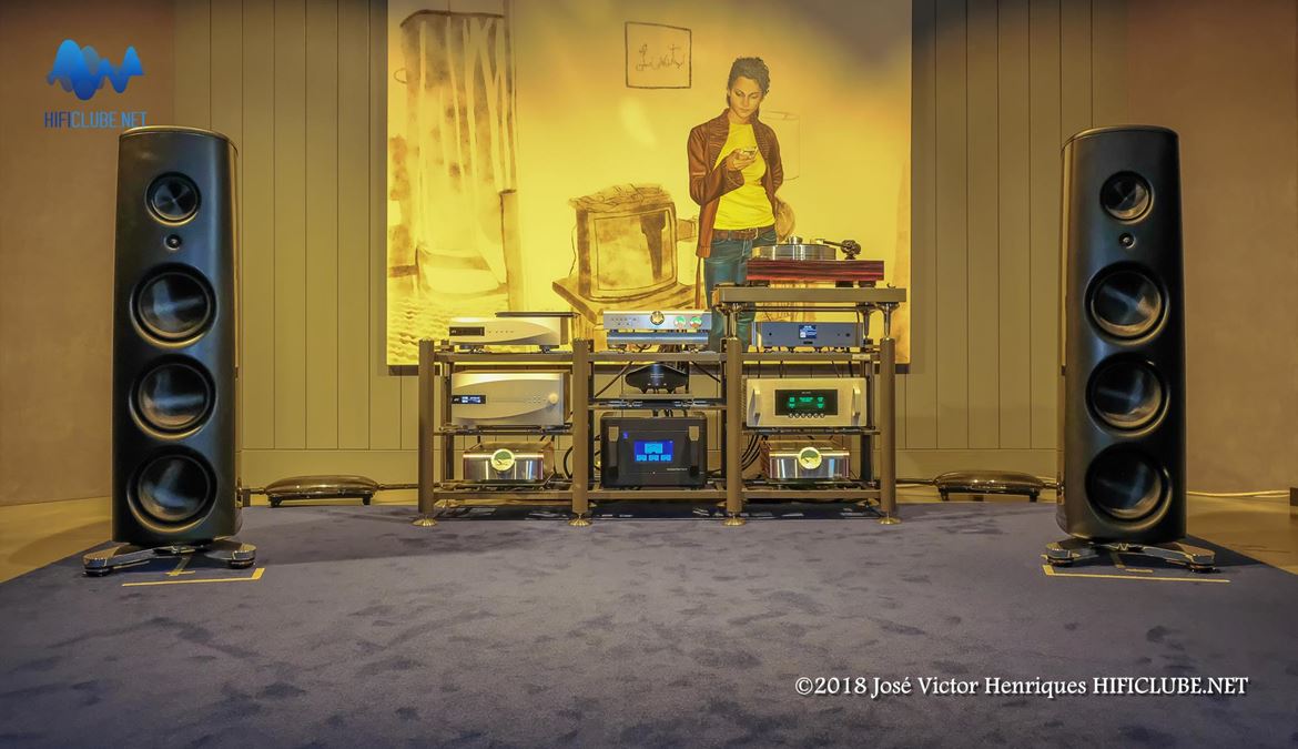 No auditório principal actuou um sistema de sonho: Magico M6 com amplificação Dan D'Agostino Progression (prévio) e Momentum M400 (monoblocos) com fontes EAT (LP) e dCS (CD e streaming)