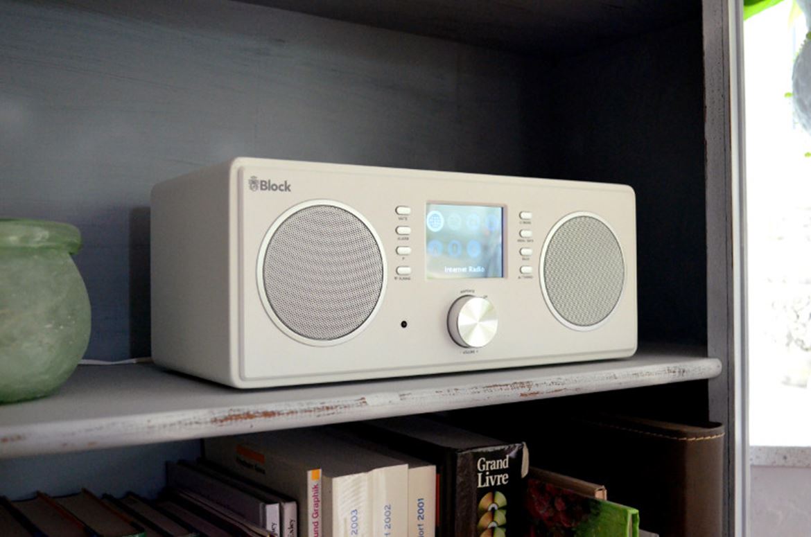 Block Audio CR-20 -  Connected Radio, unidade de tamanho reduzido 2 colunas, tudo em um, ideal para cozinha, sala de estudo ou espaço de escritório com FM, DAB +, rádio de Internet e streamer de rede, bem como a função multiroom, Spotify Connect, Bluetooth e WLAN. Ecrã TFT a cores. Controle via app "Undock" UPnP. Despertador. Entrada auxiliar 3.5 mm, saída 3.5mm, USB para pendrive, saída auscultadores.