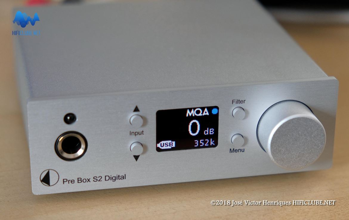 A Pre Box S2 Digital reproduz Tidal MQA a 352kHz, como se prova na foto.