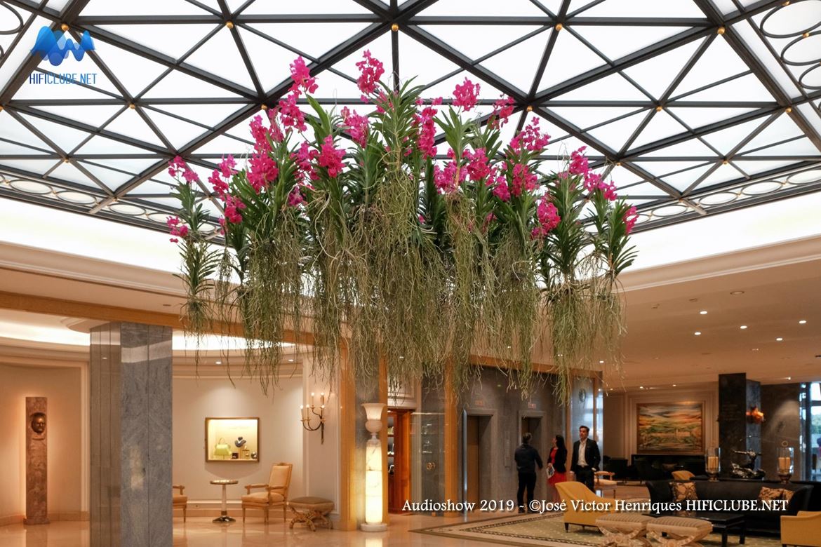 Hotel Ritz, jardim suspenso do Lobby. O charme discreto da burguesia: o Intercontinental não tem este requinte e qualidade.