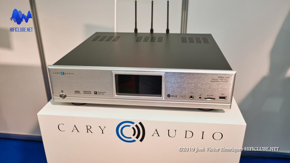 Cary DMS-550 - 768kHz/32 Bit Digital Music Streamer, Roon ready e compatível com DSD, DXD, MQA e Qualcomm aptXHD. USB e entradas para SD card...