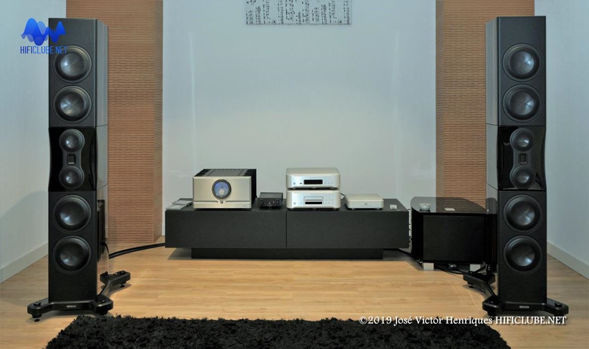 Nova loja Delaudio: as imponentes Monitor Audio Platinum PL500II