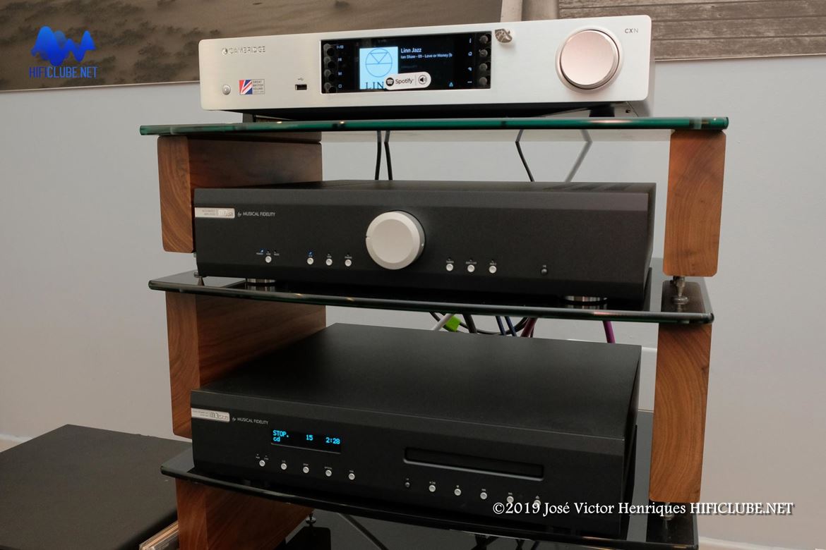 Streamer Cambridge CXN+ amplificação Musical Fidelity M3si , leitor SACD c/ Upsampler M3scd