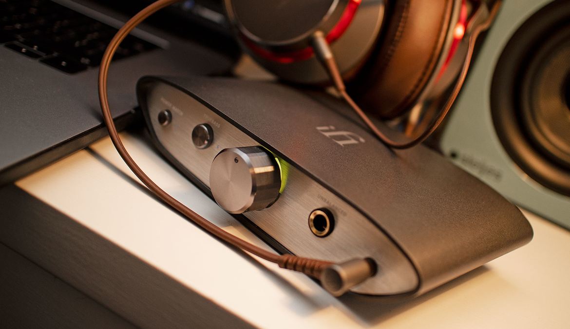 iFI ZEN DAC lifestyle.jpg