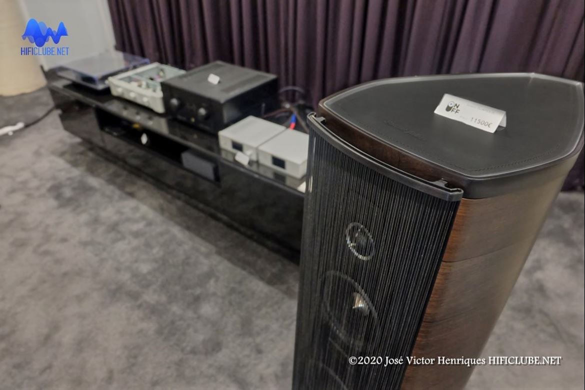 No auditório principal, os preços sobem um pouco, e com eles a qualidade e a exclusividade: Sonus faber Olympica III (11.500 euros)