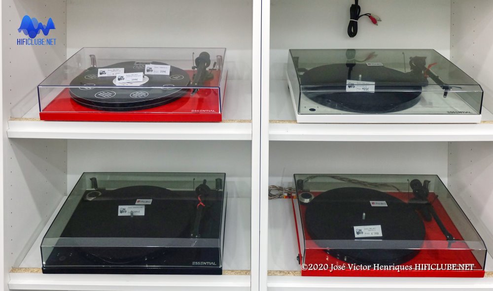 OnOff-Maio20_Gira-discos Essential.jpg