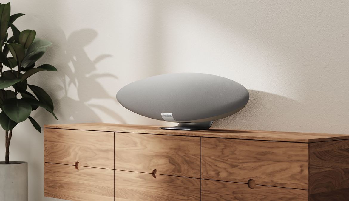 High--Zeppelin Pearl Grey Lifestyle 3-X2.jpg
