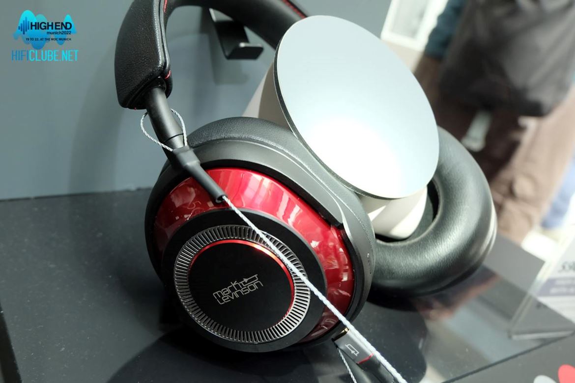 Mark Levinson No. 5909 over-ear headphones