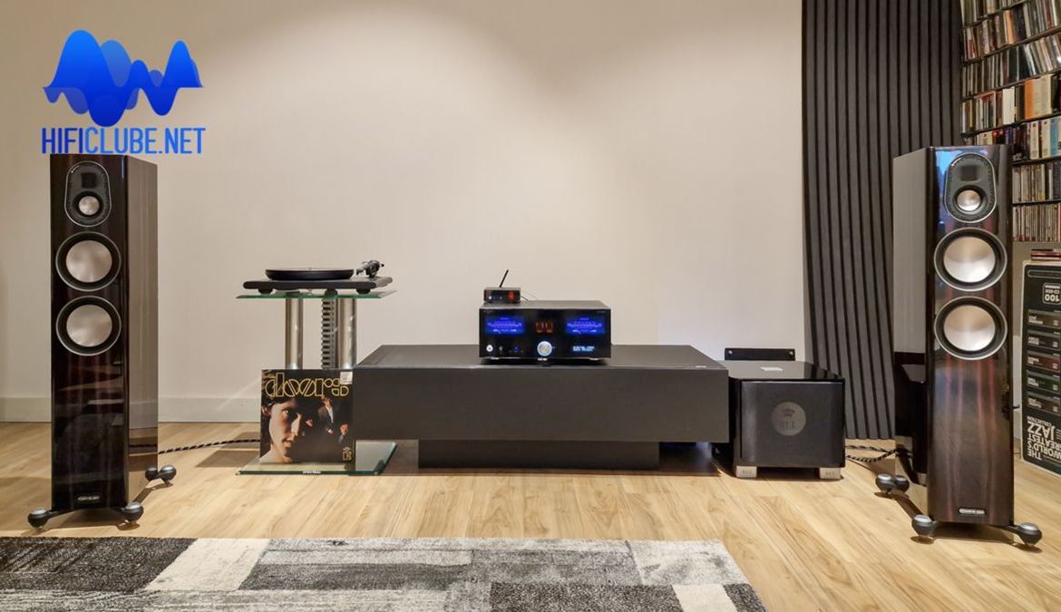delaudio dez22_Advance-MAGold200- sala front.jpg