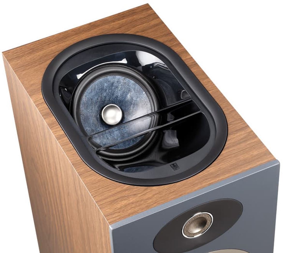 Focal Theva Nº3 - D com altifalante especial no topo para reproduzir efeito espacial Dolby Atmos.