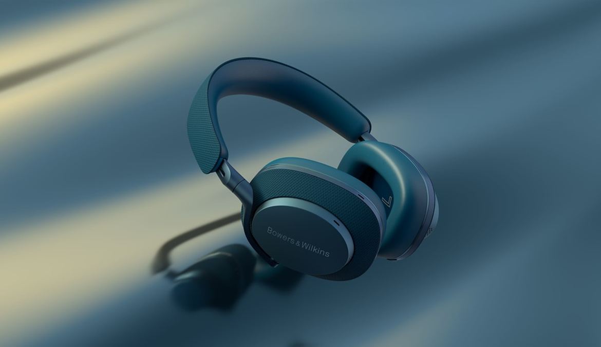 High--B&W - Px7 S2e Ocean Blue Beauty 5-XL.jpg