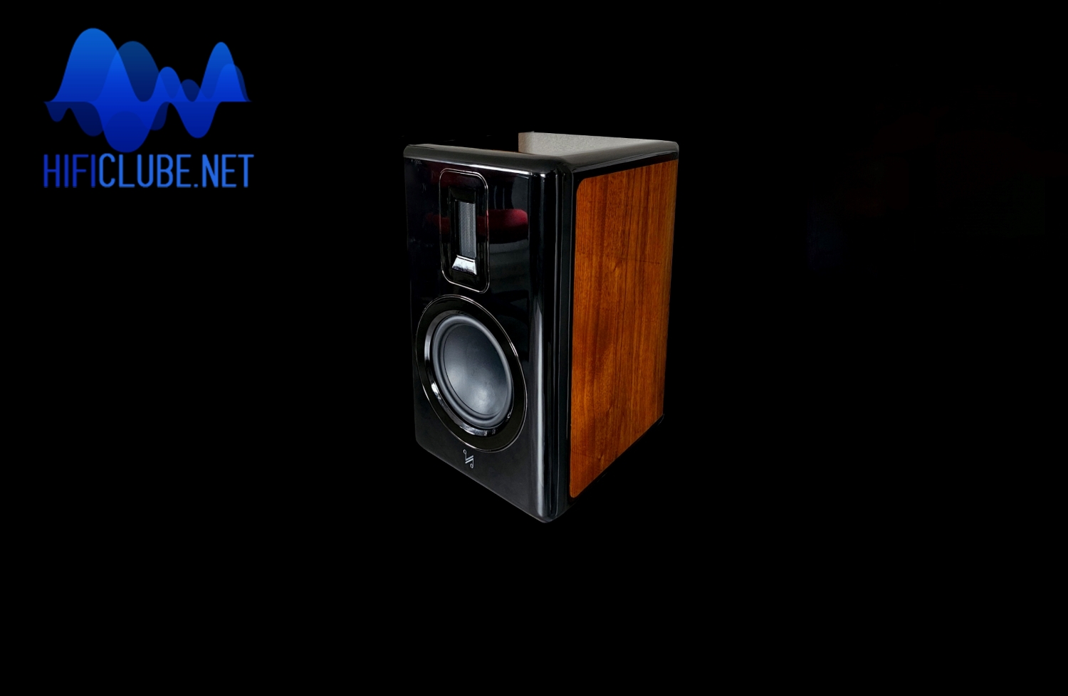 Quad Revela 1 (single).jpg