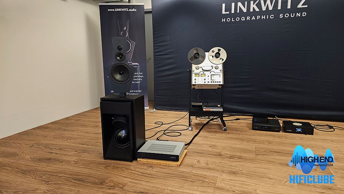 Linkwitz Holographic Sound: provavelmente a melhor coluna de som de caixa-aberta que já ouvi na minha vida./ Linkwitz Holographic Sound: probably the best open-baffle loudspeaker I ever heard.