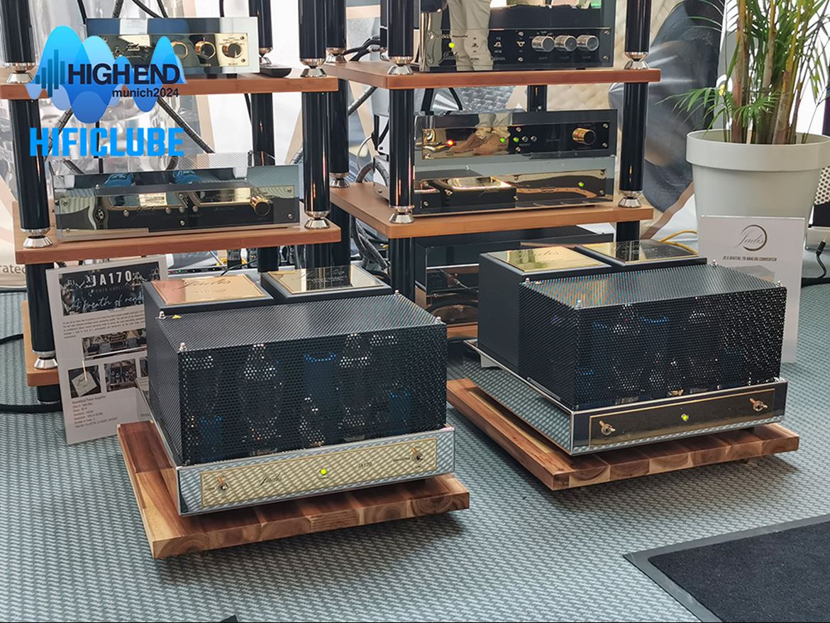Sistema Jadis. A tocar muito bem com colunas Davis as novidades: DAC JS5, Preamplificador J80MC e Amplificadores monoblocos PA170 (com válvulas KT170)
