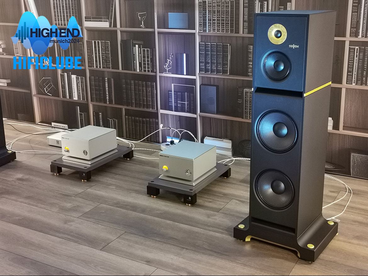 Nagra. Os Nagra Classic, que tanto me encantaram na Ajasom, alimentaram um par de Stenheim Alumine Five SX, numa sala decorada com bom gosto. O som estava muito bom aqui.
