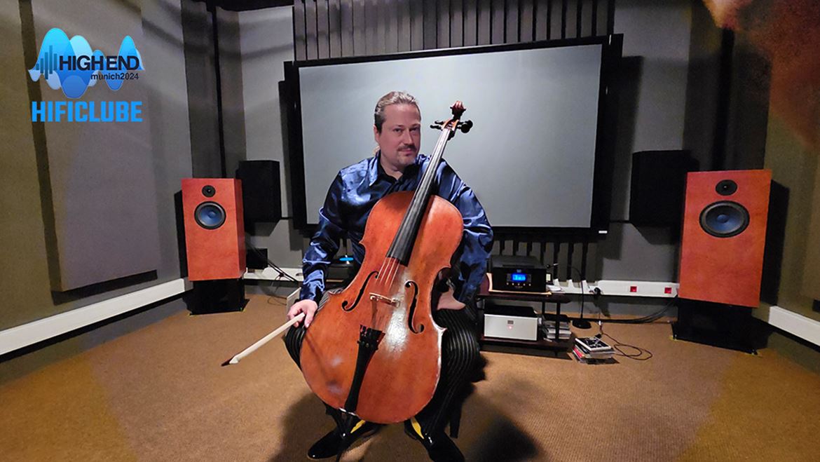 Vincent Bélanger atuou recentemente entre nós, na loja da Exaudio, em Cascais. Aliás, se estiver a ler isto antes das 18h de sábado, dia 25 de maio, ainda está a tempo de o ir ver/ouvir.