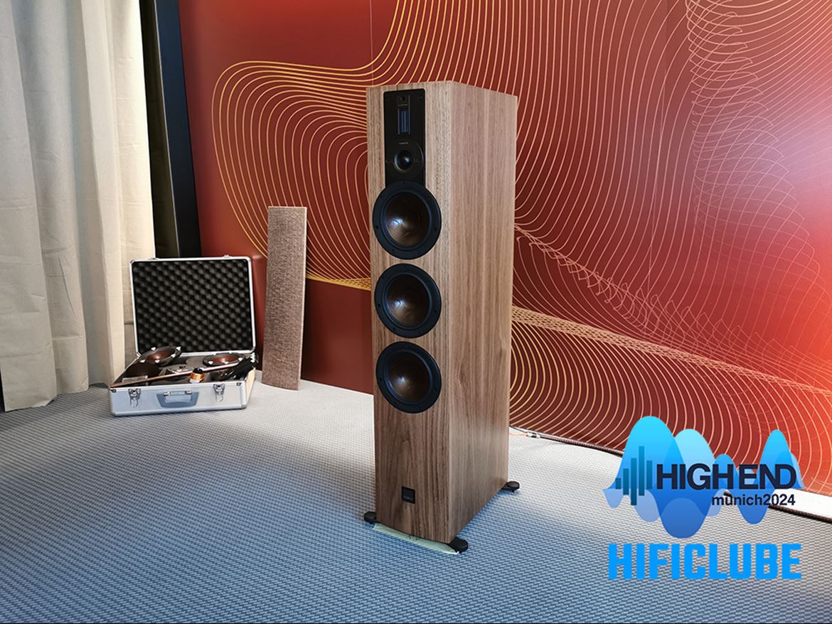 Dali Rubikore 8. No High End 2024 em Munique, a DALI (Danish Audiophile Loudspeaker Industries) lançou a nova série de colunas Rubikore. Esta série inclui cinco modelos de colunas, sendo dois deles de chão (floorstanders).