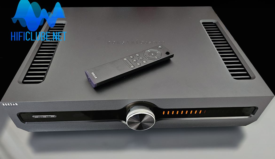 Roksan Caspian G4 with remote.jpg