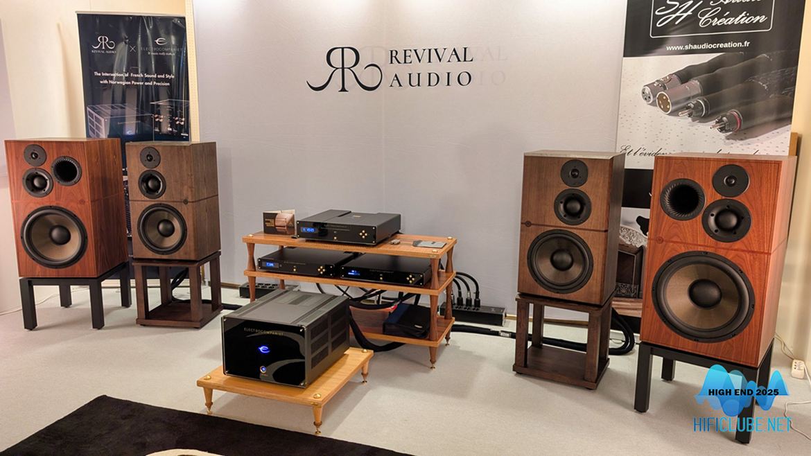 Auditório da Revival Audio com eletrónica Electrocompaniet. Muito bom som.