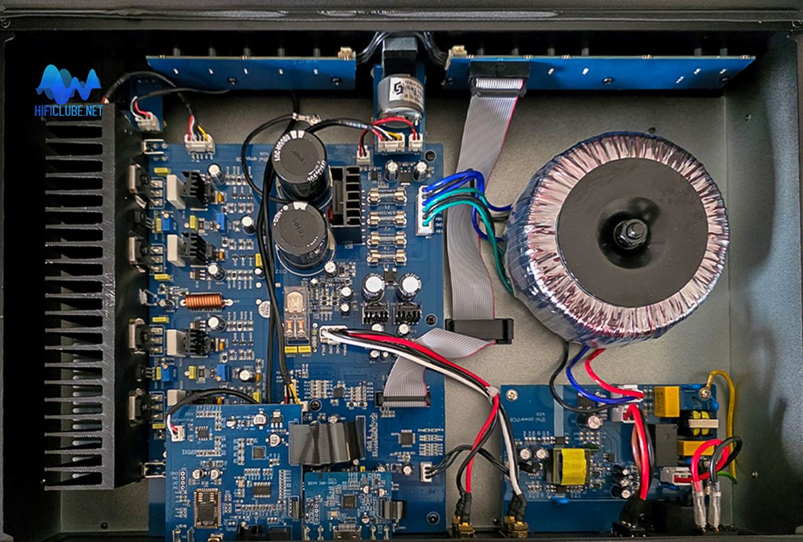 Musical Fidelity B1 xi without the cover lid