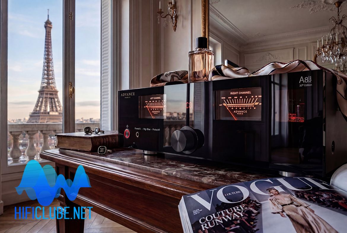 Um amplificador francês, que usa lenço de seda com perfume de válvulas.