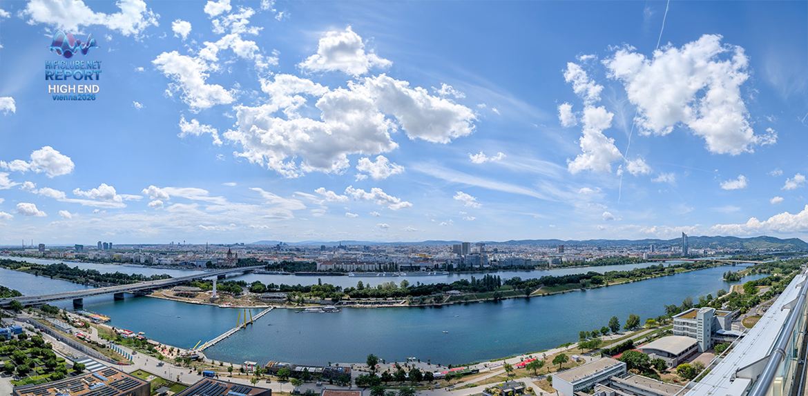 Viena. Vista sobre o Danúbio (azul).