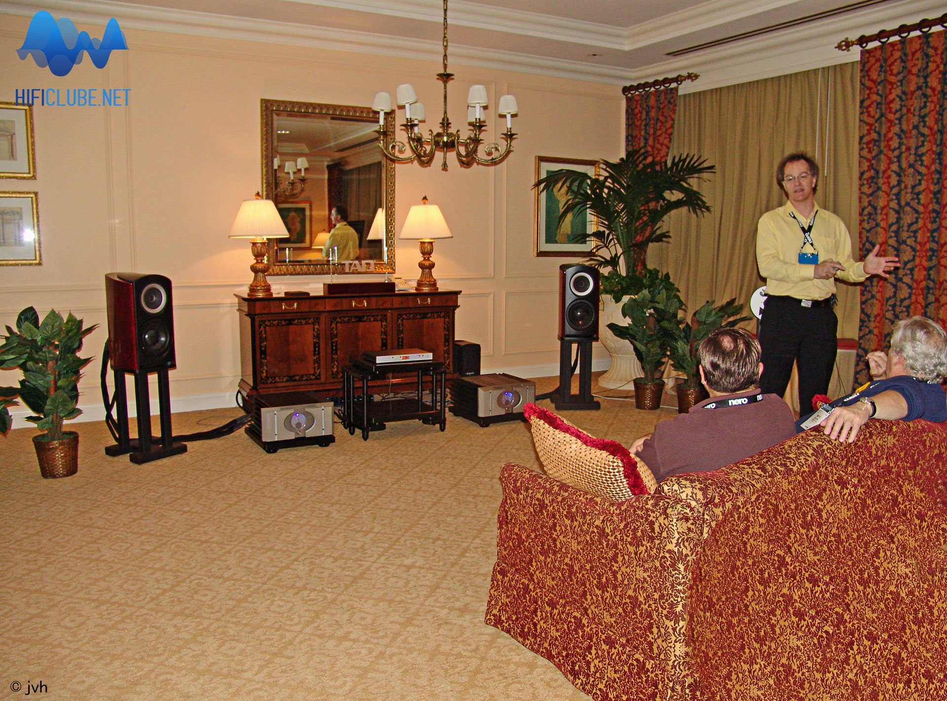 Andrew Jones, master demonstrator (CES2009 - TAD suite at the Venetian)