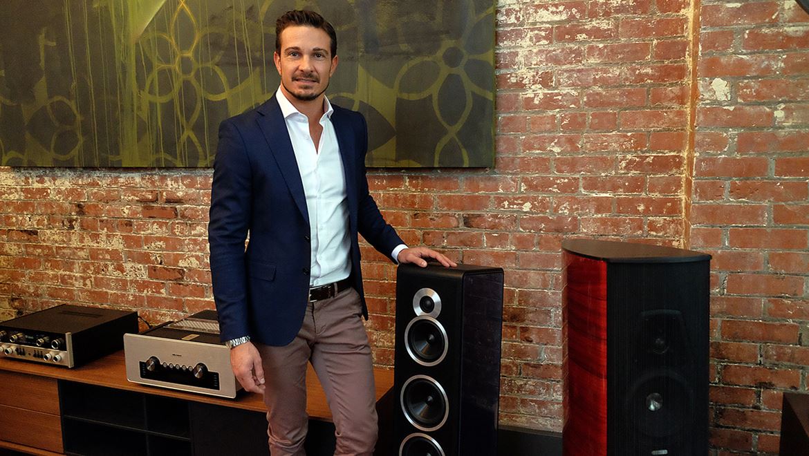 Fiore Cappelletto, the smiling face whom we can count upon to give us all the information about the newest products from Sonus Faber.