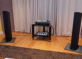 Sistema 1: Streamer/Dac/integrado Lumin M1; Colunas Golden Ear Triton 5; Cabos Synergistic Research Core level 1