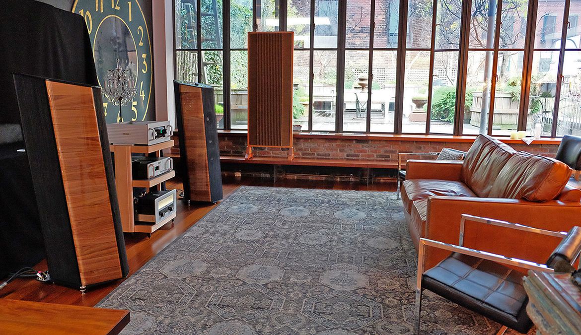 The Cremonese listening space gives to the open terrace garden