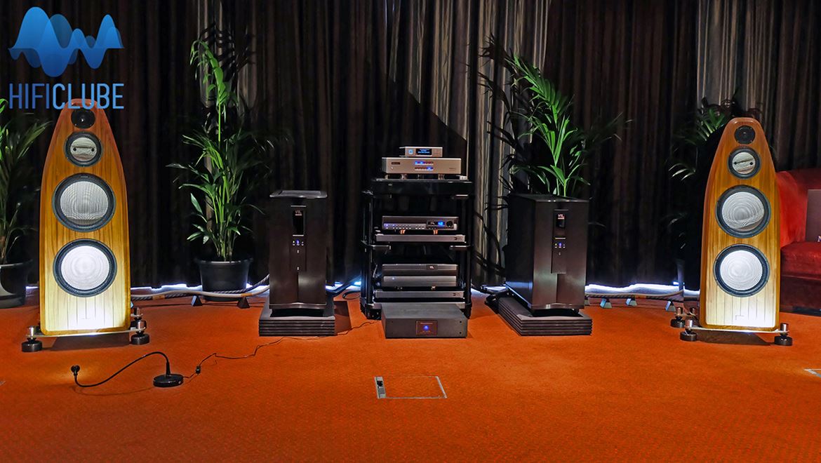 Sala Marten: Emm Labs DAC2, Aurender N100, VTL 7.5, VTL Siegfried (2 x mono), Marten Coltrane, cabos Audiofidem