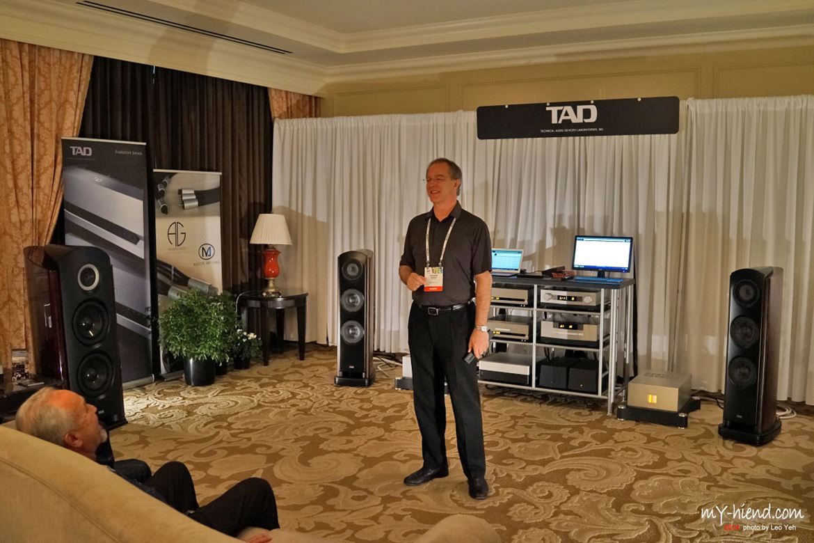 TAD room with Andrew Jones presiding. Gateway to pure high resolution sound: TAD D1000 e DA1000