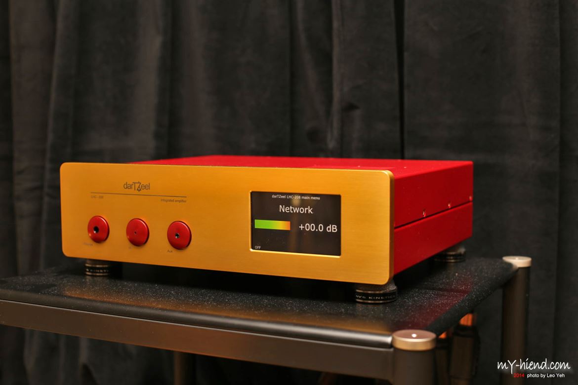 DarTZeel LHC 208, integrated amplifier with digital streaming capabilities up to 352,8/24 and 2 x DSD