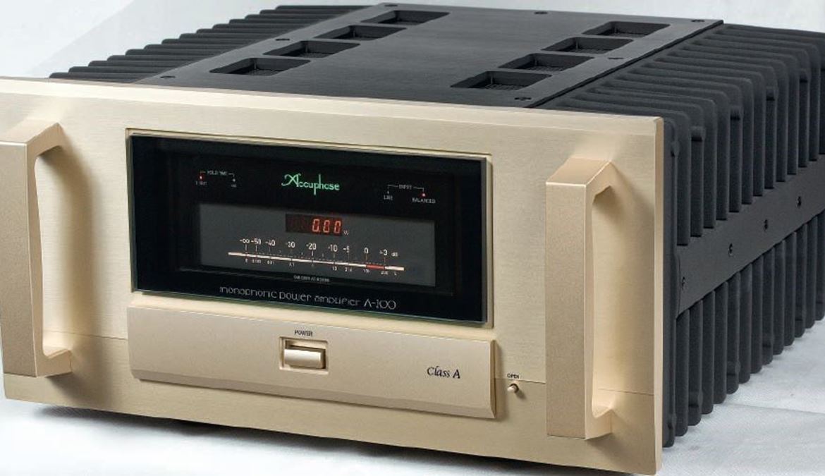 Accuphase mono amplifier A100 - Pure Class A