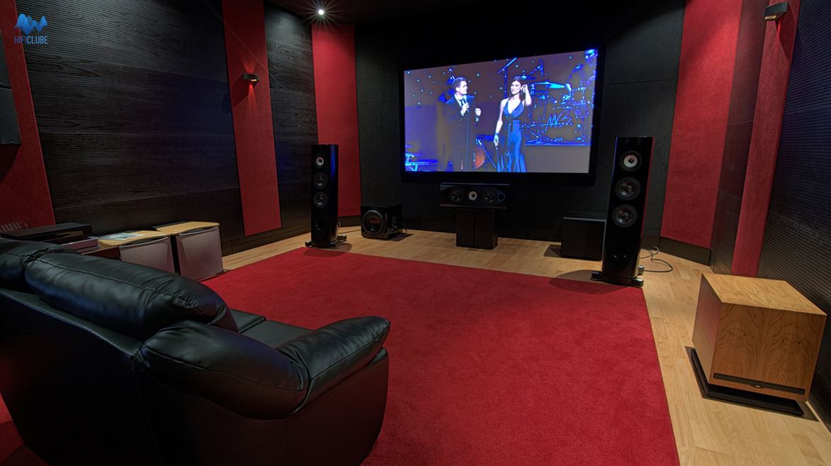 Sala de cinema da Ultimate Audio Elite   