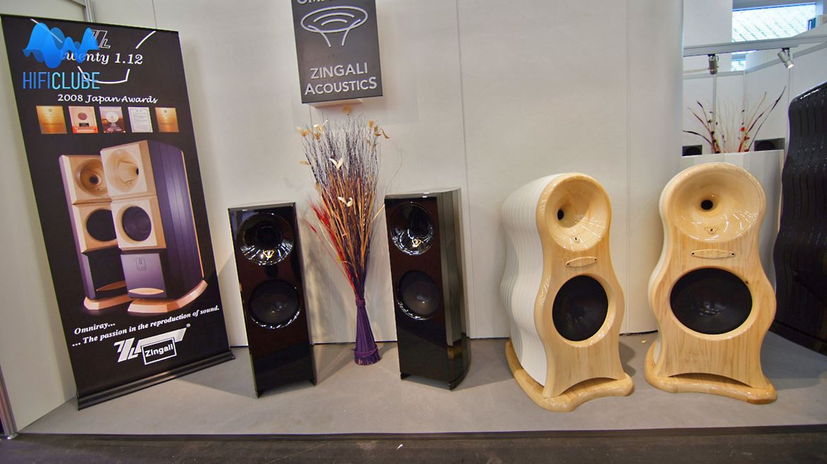 Highend 2013: Zingalli, cornetas estilizadas com acabamentos macios como seda