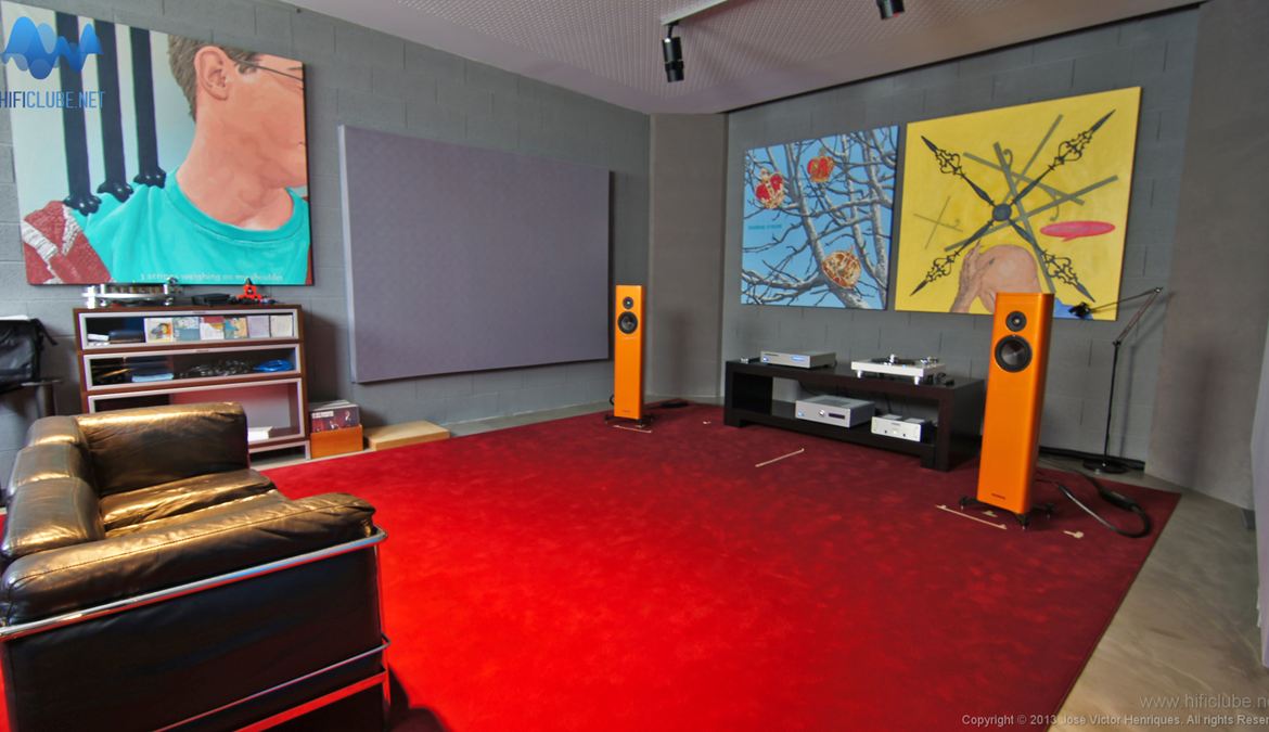 As Magico S1 com amplificação e fonte digital Krell