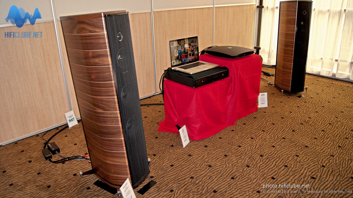 Sonus Faber Olympica com amplificação Wadia Intuition