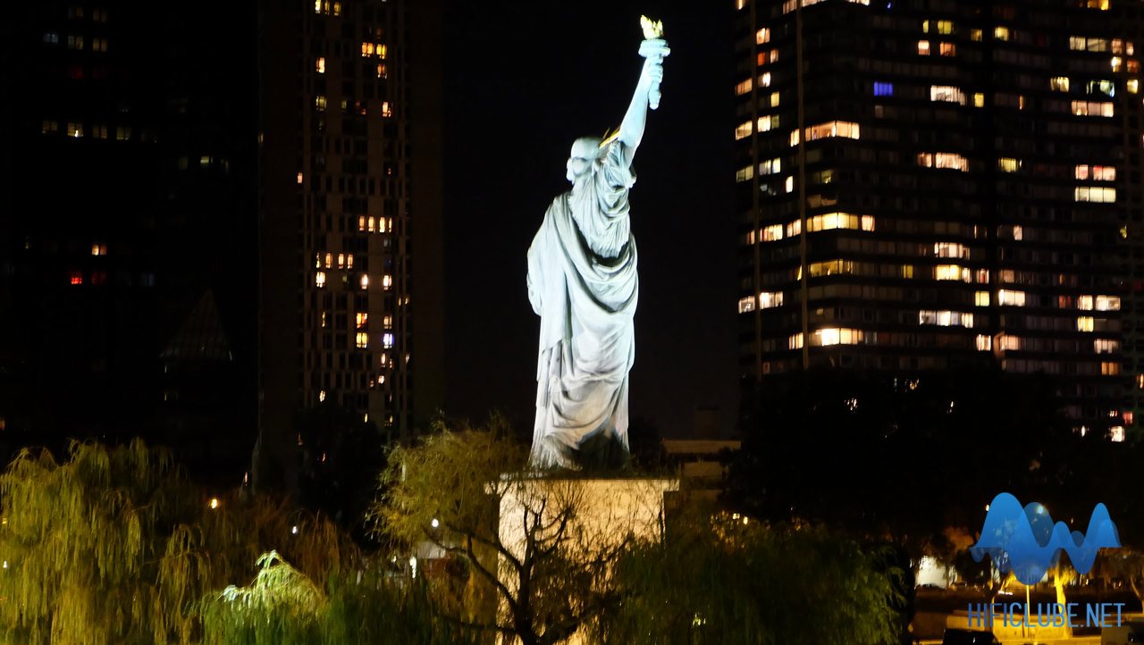 Statue Of Liberty replica at Île des Cignes, Grenelle