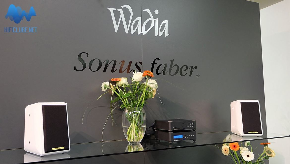 A Wadia (121 decoding computer e 151 power dac na foto) faz agora parte do grupo Fine Sounds, que integra a Sonus Faber
