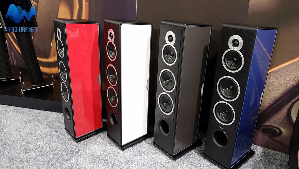 As Sonus Faber Chameleon mudam de cor como o camaleão, bastando substituir os painéis laterais. Um conceito interessante que Livio desenhou a pensar na...namorada.