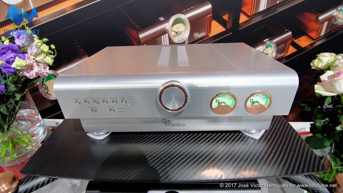 Highend2017_amplificadores e outros_Dan D'Agostino Progression Preamp2.jpg