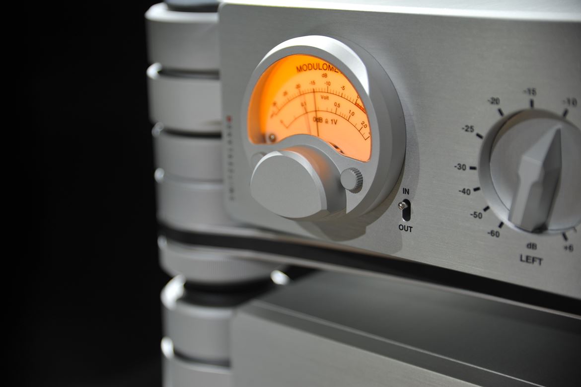 Pormenor dos modulómetros do novo Nagra HD Preamp