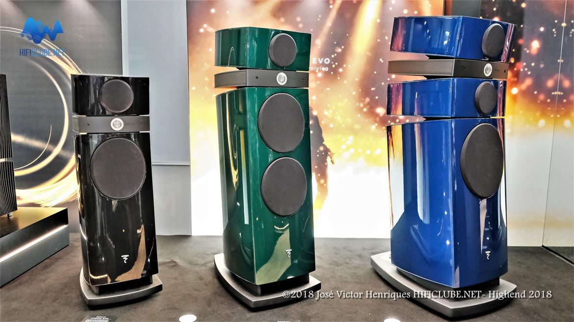 Focal Utopia EVO Scala (preta), Maestro (verde) e Stella (azul).jpg