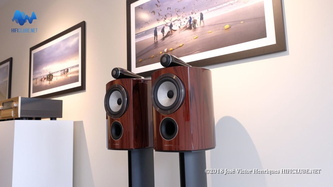 Ultimate Audio - Porto - A B&W na Galeria de Arte.jpg