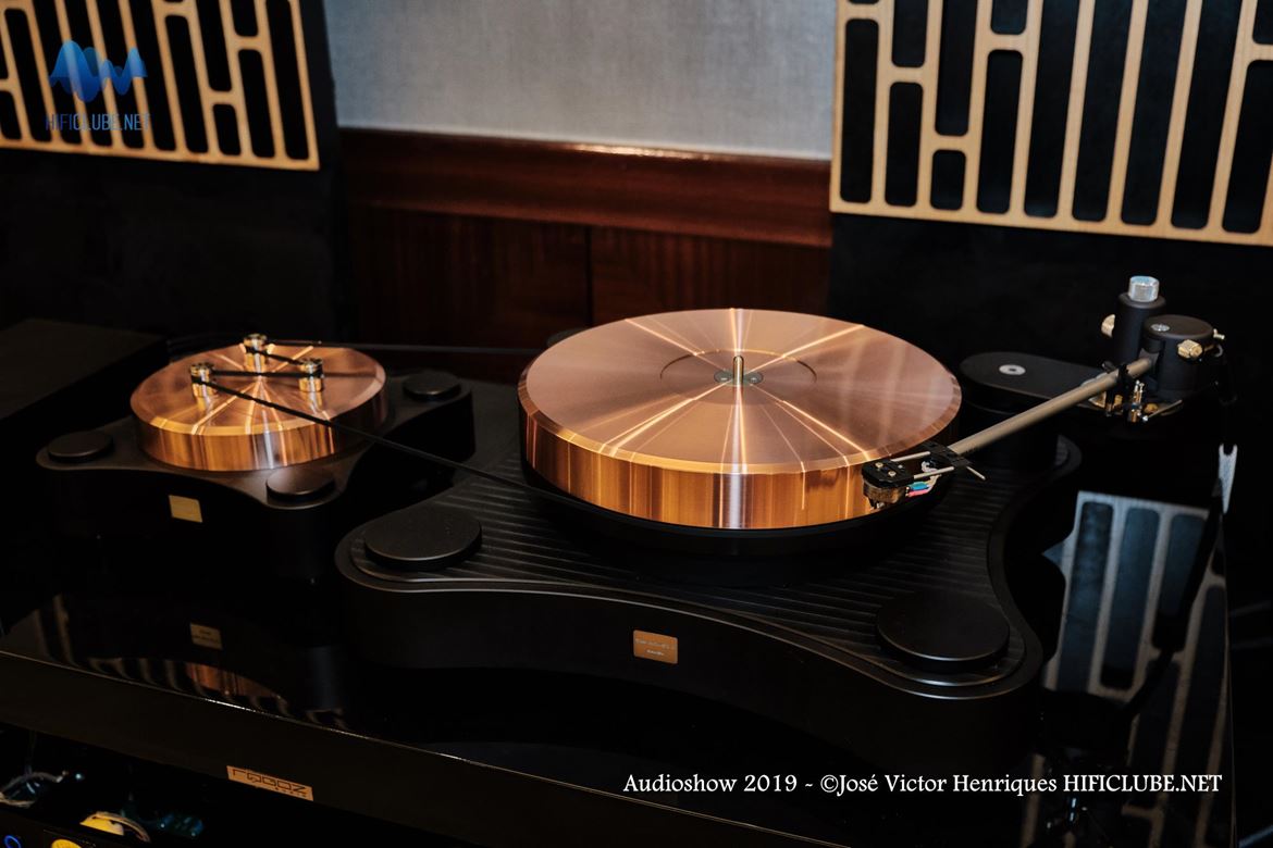 Audioshow 2019 - Ultimate Audio - TW Acustic Raven.jpg