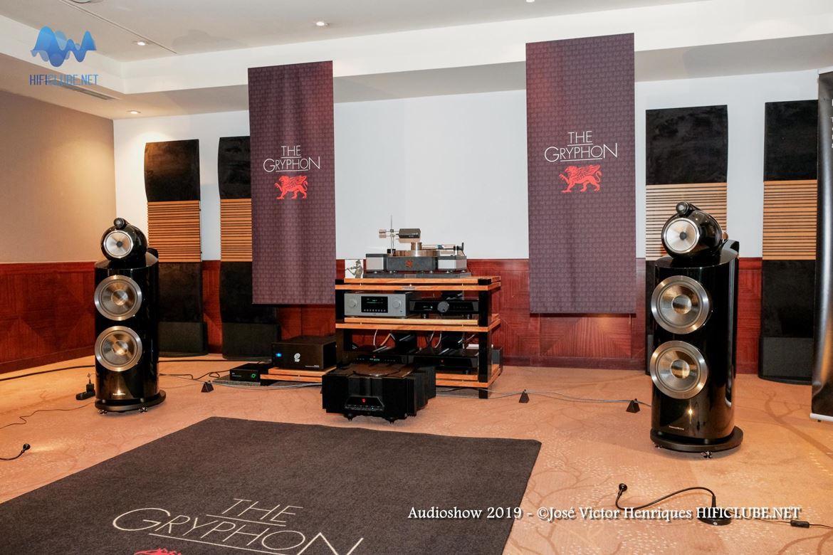 Audioshow 2019 _Ultimate Audio - CS Port - Gryphon - B&W800D3.jpg