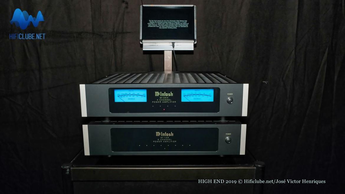 McIntosh MI 254 (4 channel power amp) e MI 128 (8 channel power).jpg