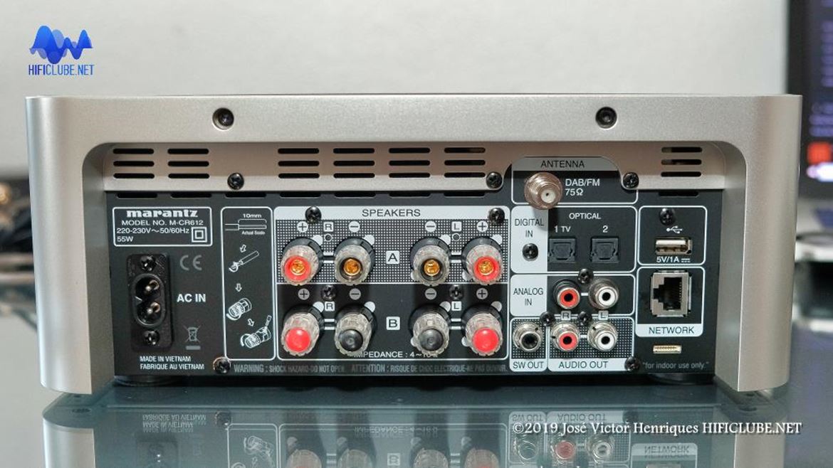 Há muitos amplificadores com duplo andar de saída A-B e A+B. Mas o Melody X tem controlo independente de volume e no Modo BTL (ponte) duplica a potência sobre 8 ohms.