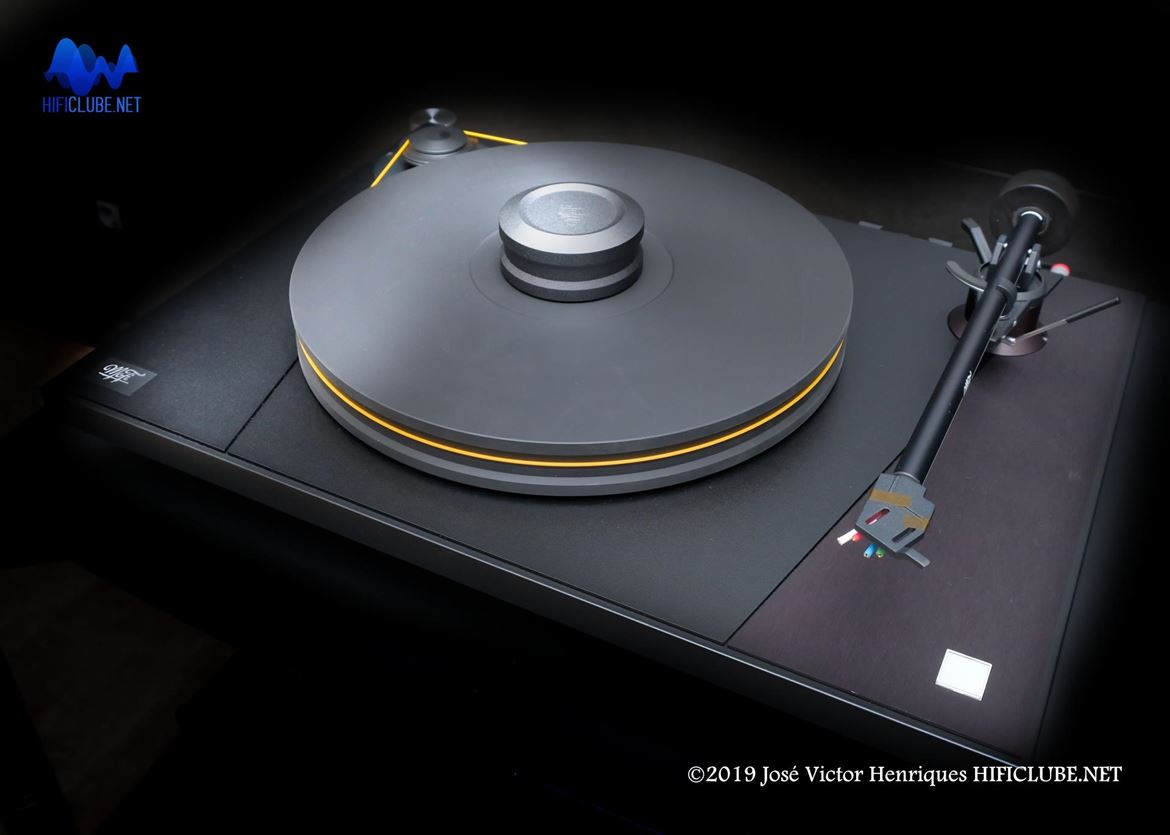 Gira discos MoFi -Ultra Deck + M (2499€) Premio EISA 2019 – 2020 - melhor gira discos